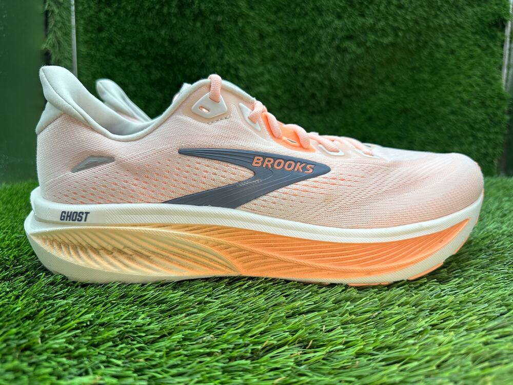 Brooks Ghost 18 1204821B161 Athletic Sneaker Women's 10.5B Orange Knit Running